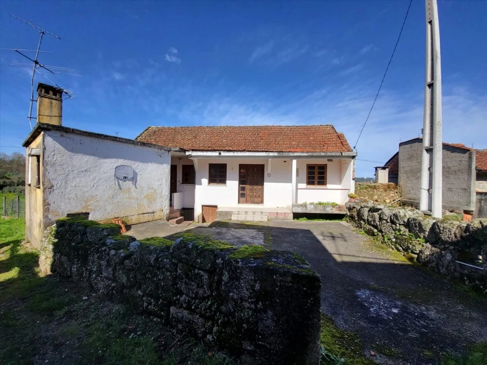 Moradia T2 para Venda em Pinheiro de Azere Foto 19
