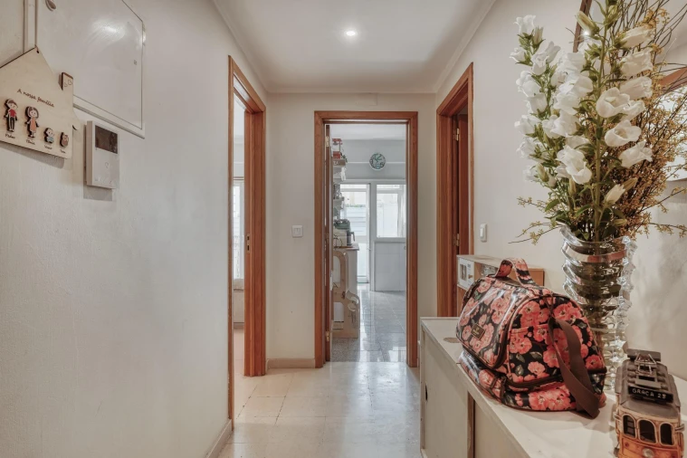 Apartamento T2 para Venda em Lumiar Foto 18