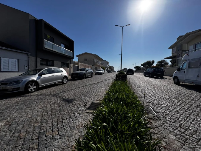 Moradia T3 para Venda em Arvore Foto 34
