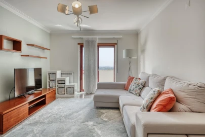 Apartamento T1 para Venda em Ramada e Caneças