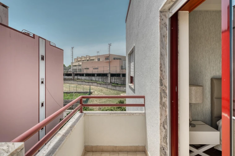 Apartamento T1 para Venda em Ramada e Caneças Foto 14