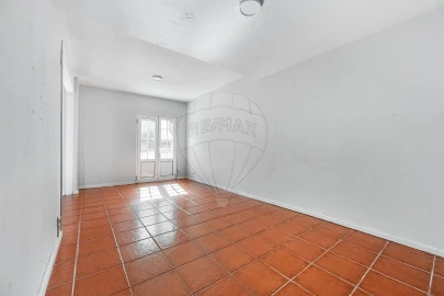 Moradia T4 para Venda em Ferreiros e Gondizalves