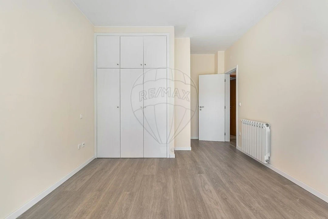 Apartamento T3 para Venda em Fonte Arcada e Oliveira Foto 16