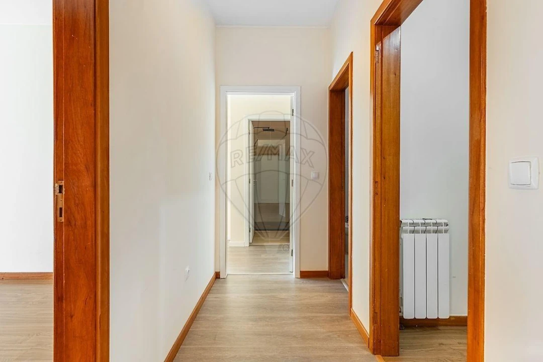 Apartamento T3 para Venda em Fonte Arcada e Oliveira Foto 17