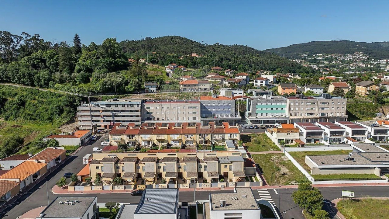 Apartamento T3 para Venda em Fonte Arcada e Oliveira Foto 22