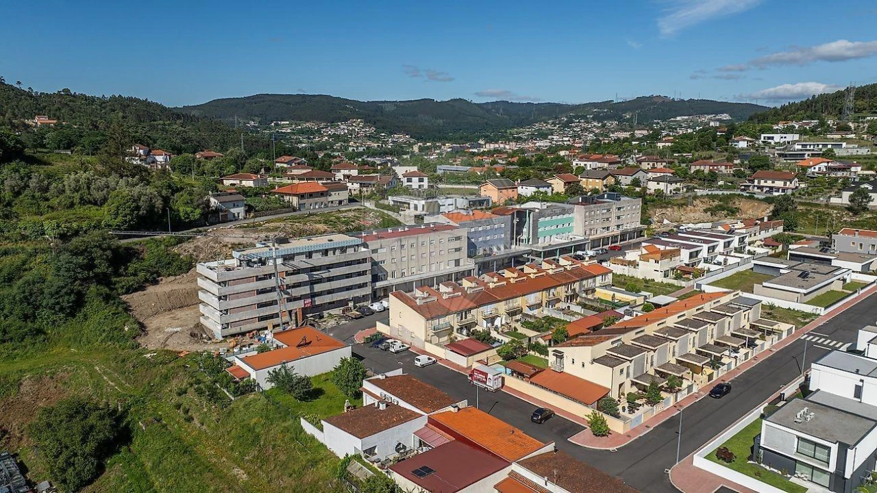 Apartamento T3 para Venda em Fonte Arcada e Oliveira Foto 23