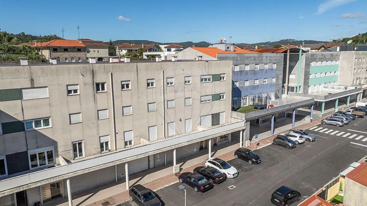 Apartamento T3 para Venda em Fonte Arcada e Oliveira Foto 24