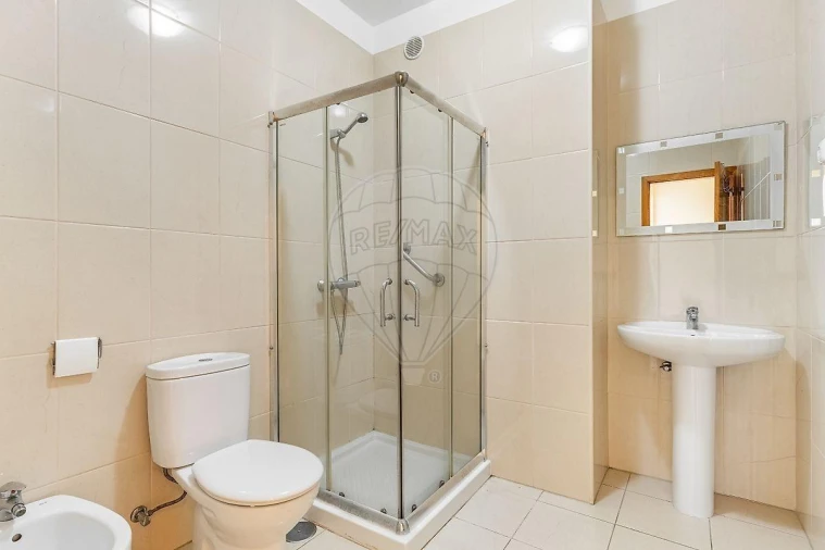 Apartamento T3 para Venda em Fonte Arcada e Oliveira Foto 13