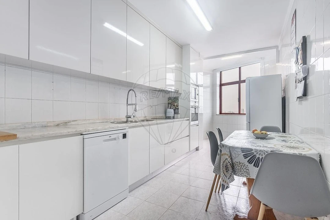Apartamento T3 para Venda em Vila Verde e Barbudo Foto 6