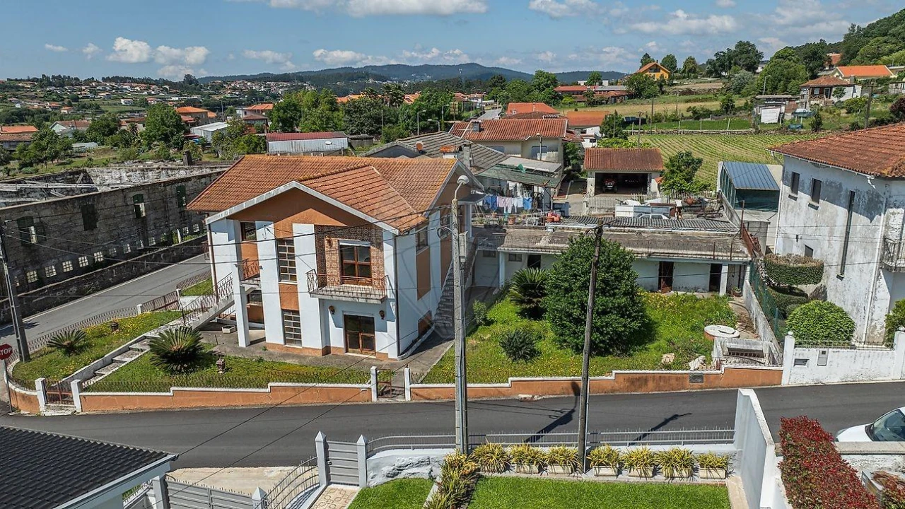 Moradia T3 para Venda em Nine Foto 1