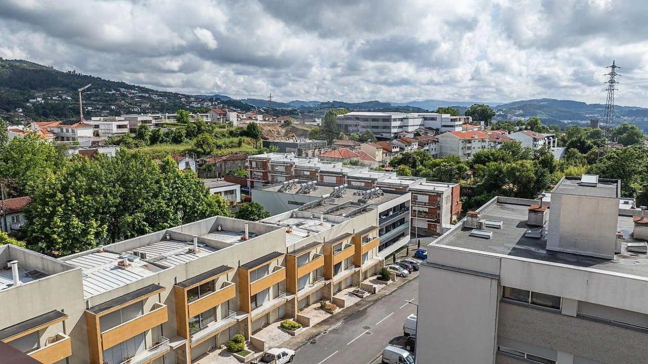 Moradia T3 para Venda em Azurem Foto 10