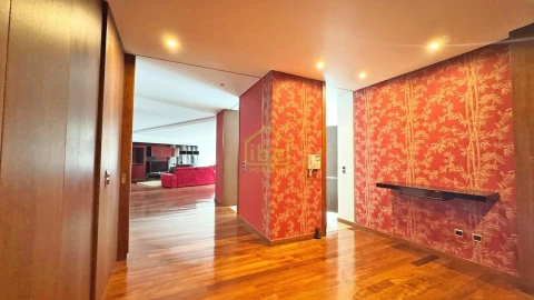 Apartamento T4 para Venda em Póvoa de Varzim, Beiriz e Argivai
