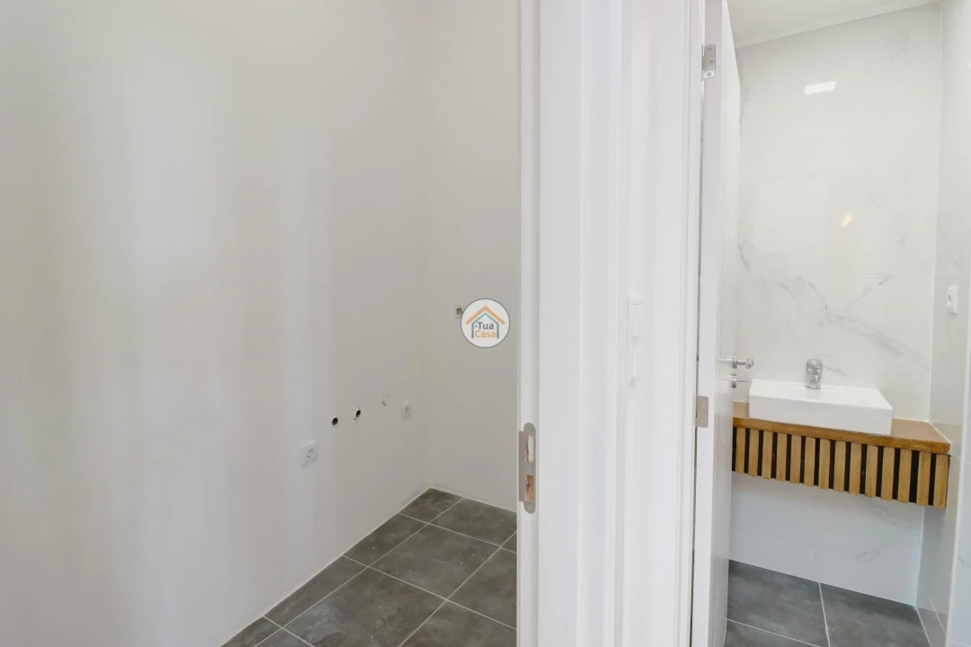 Moradia T1 para Venda em Olhão Foto 6