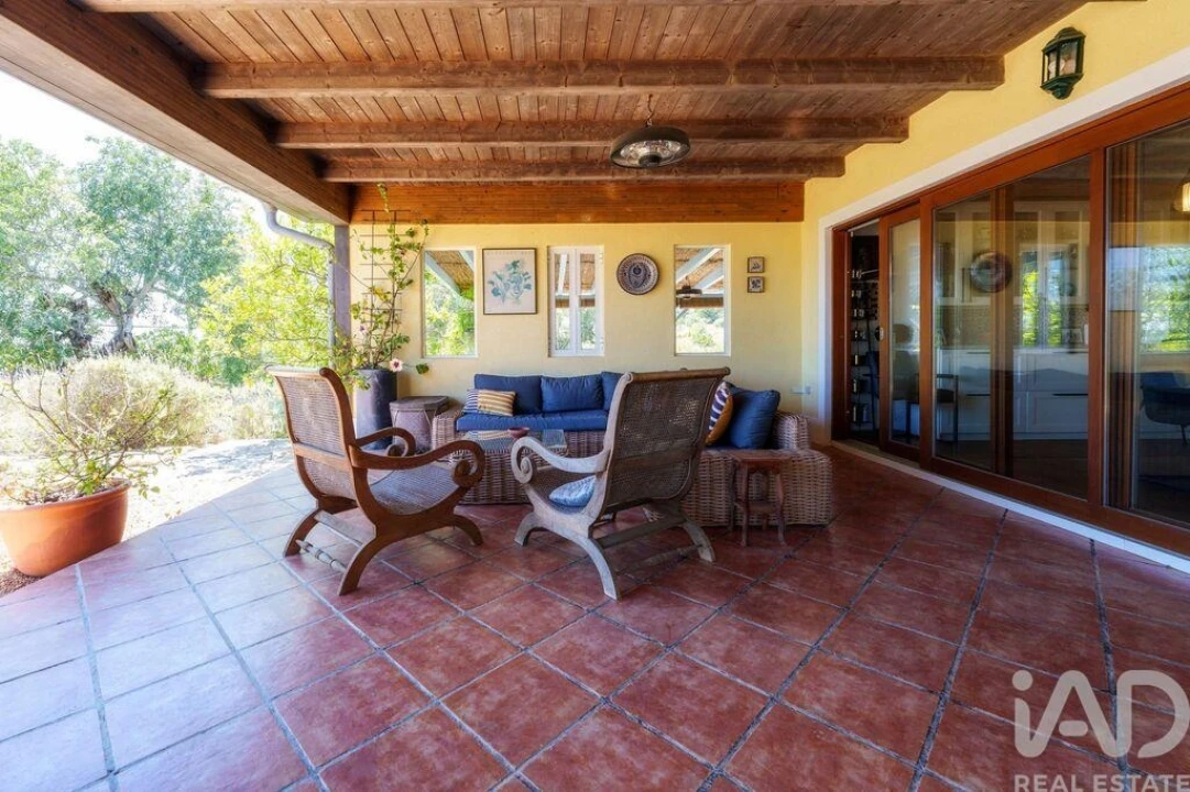 Moradia T4 para Venda em Santa Barbara de Nexe Foto 19