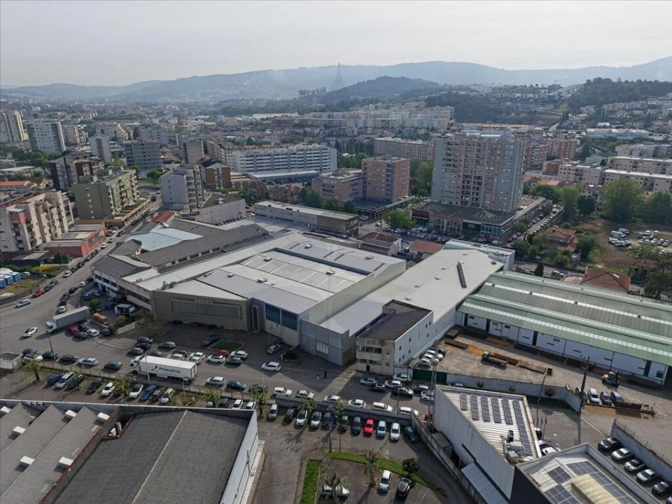 Loja para Venda em Braga (Maximinos, Sé e Cividade) Foto 40