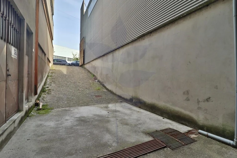 Loja para Venda em Braga (Maximinos, Sé e Cividade) Foto 10