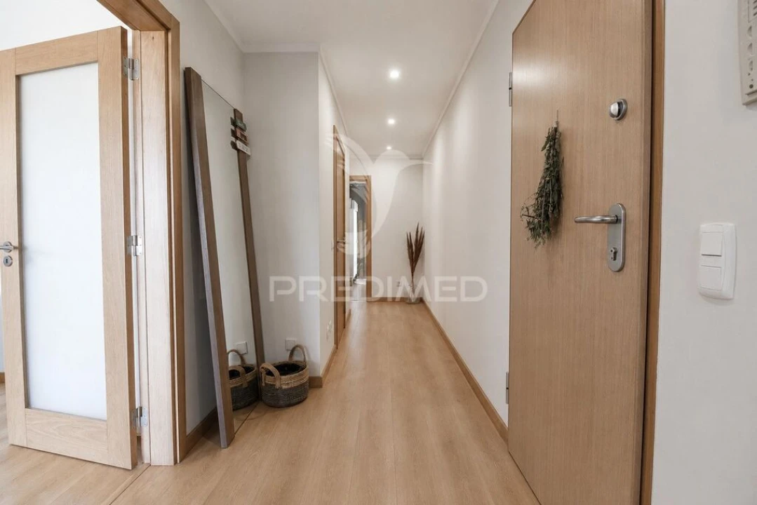 Apartamento T2 para Venda em Olhão Foto 3