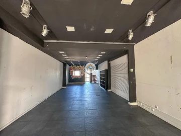 Loja para Arrendamento em Mafamude e Vilar do Paraíso