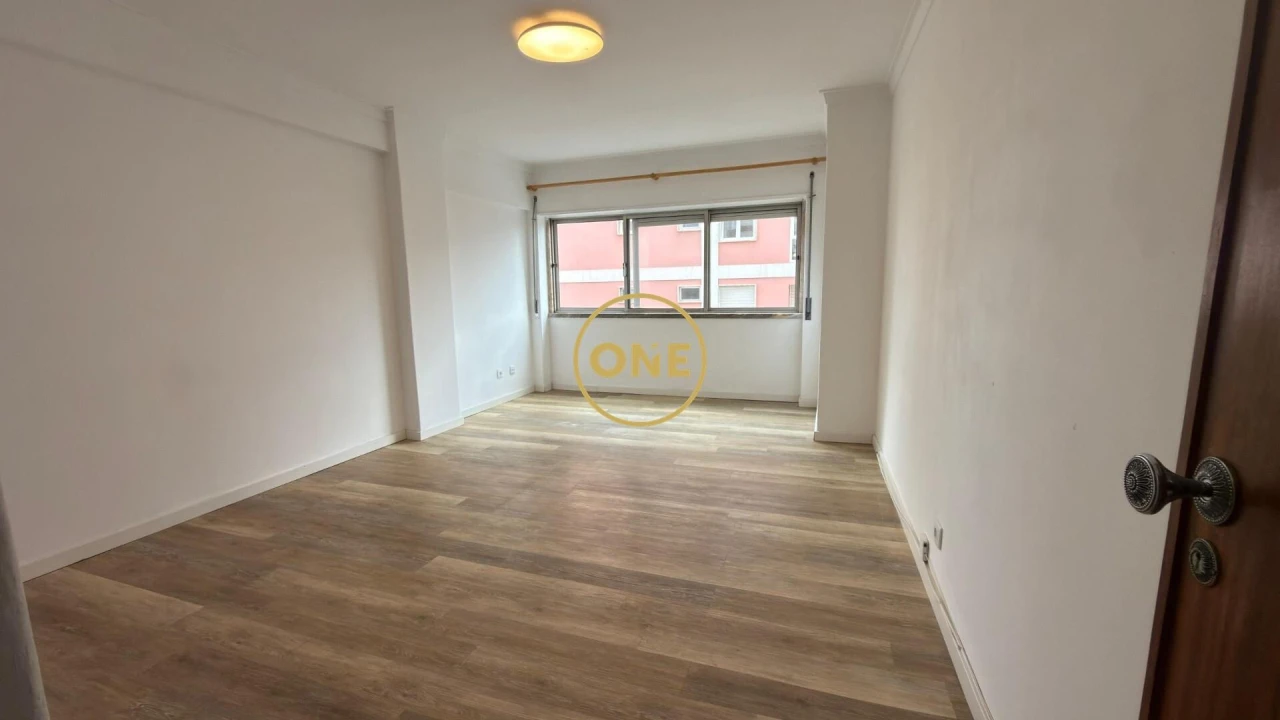 Apartamento T1 para Venda em Oeiras e São Julião da Barra, Paço de Arcos e Caxias Foto 13