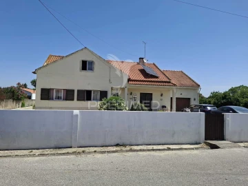 Moradia T3 para Venda em Salvaterra de Magos e Foros de Salvaterra