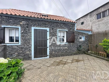 Moradia T2 para Venda em Ponta do Pargo