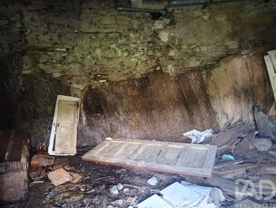 Moradia T2 para Venda em Unhais-O-Velho Foto 34
