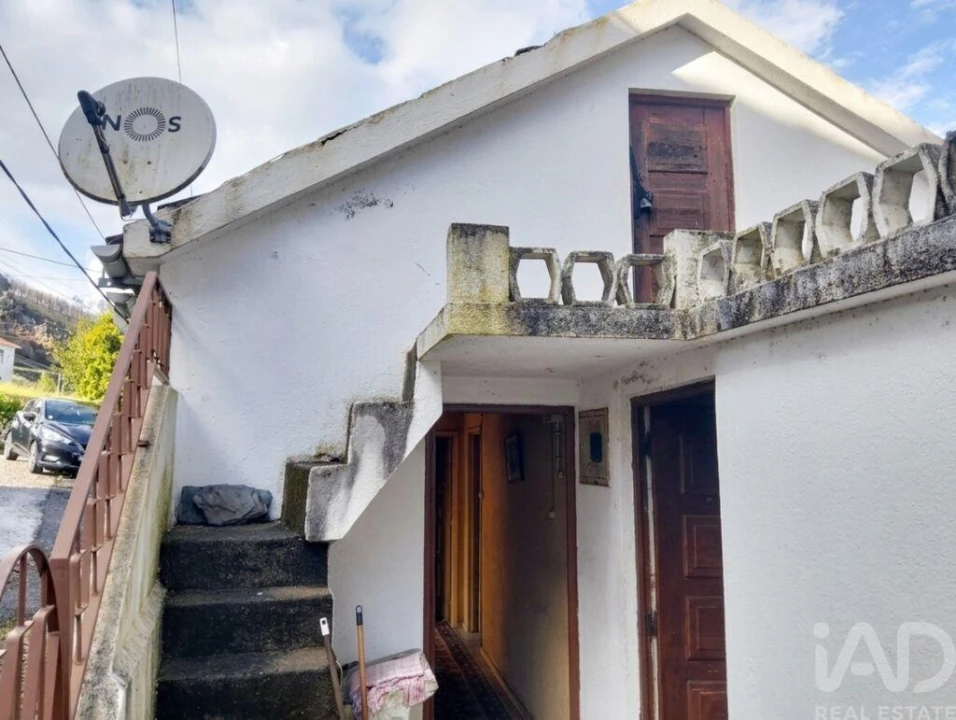 Moradia T2 para Venda em Unhais-O-Velho Foto 3