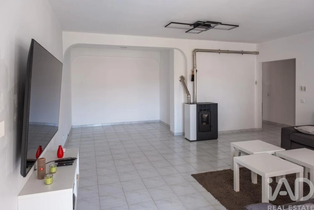 Moradia T4 para Venda em Alte Foto 6