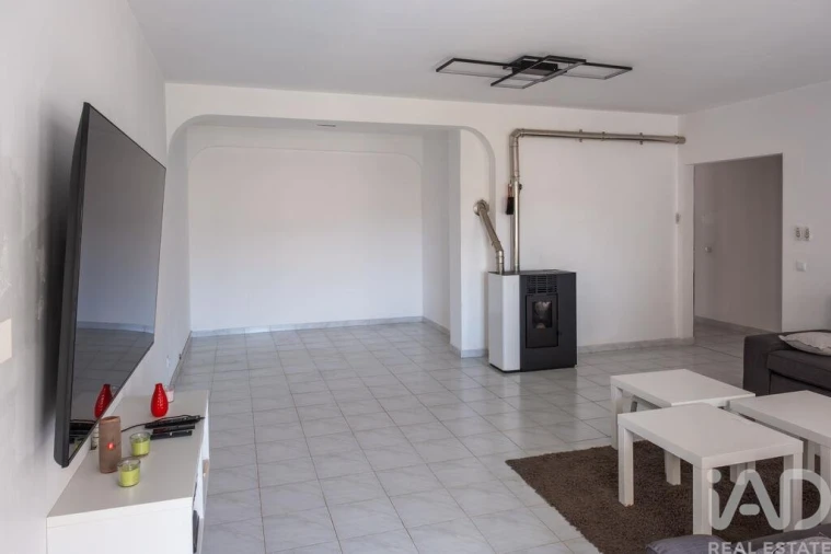 Moradia T4 para Venda em Alte Foto 6
