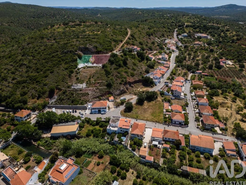 Moradia T4 para Venda em Alte Foto 23
