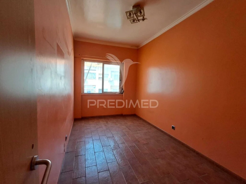 Apartamento T3 para Venda em Seixal, Arrentela e Aldeia de Paio Pires Foto 3