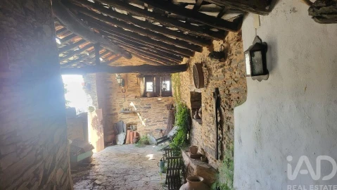Moradia para Venda em Cerdeira e Moura da Serra