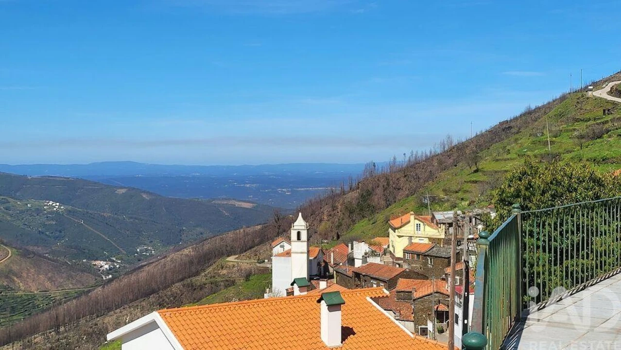 Moradia para Venda em Cerdeira e Moura da Serra Foto 13