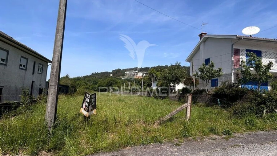 Terreno para Venda em Escariz (São Mamede) e Escariz (São Martinho)