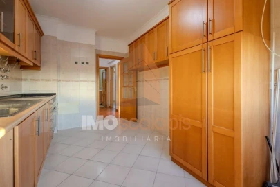 Apartamento T3 para Venda em Romeira e Várzea