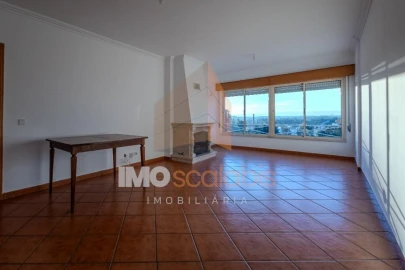 Apartamento T3 para Venda em Romeira e Várzea