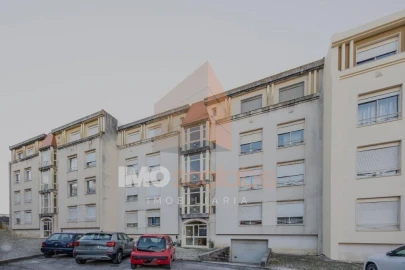 Apartamento T3 para Venda em Romeira e Várzea
