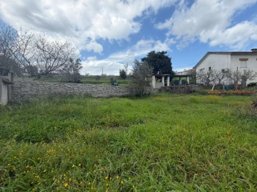 Moradia T2 para Venda em Arrifana