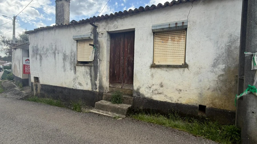 Moradia T2 para Venda em Arrifana