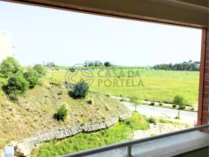 Apartamento T1 para Venda em Lumiar Foto 9