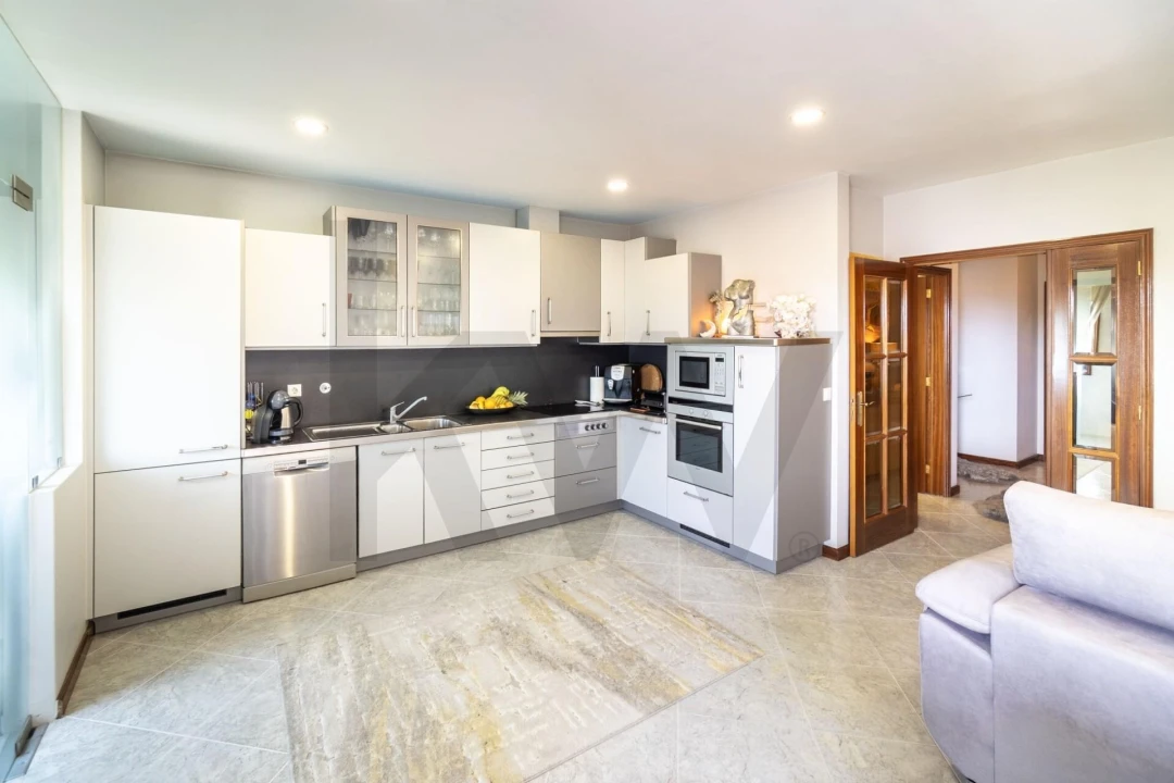 Apartamento T2 para Venda em Santa Maria de Lamas Foto 10