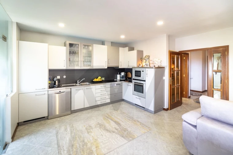 Apartamento T2 para Venda em Santa Maria de Lamas Foto 10