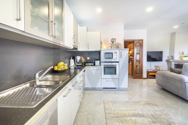 Apartamento T2 para Venda em Santa Maria de Lamas Foto 14