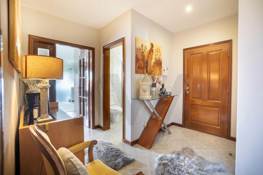 Apartamento T2 para Venda em Santa Maria de Lamas Foto 3