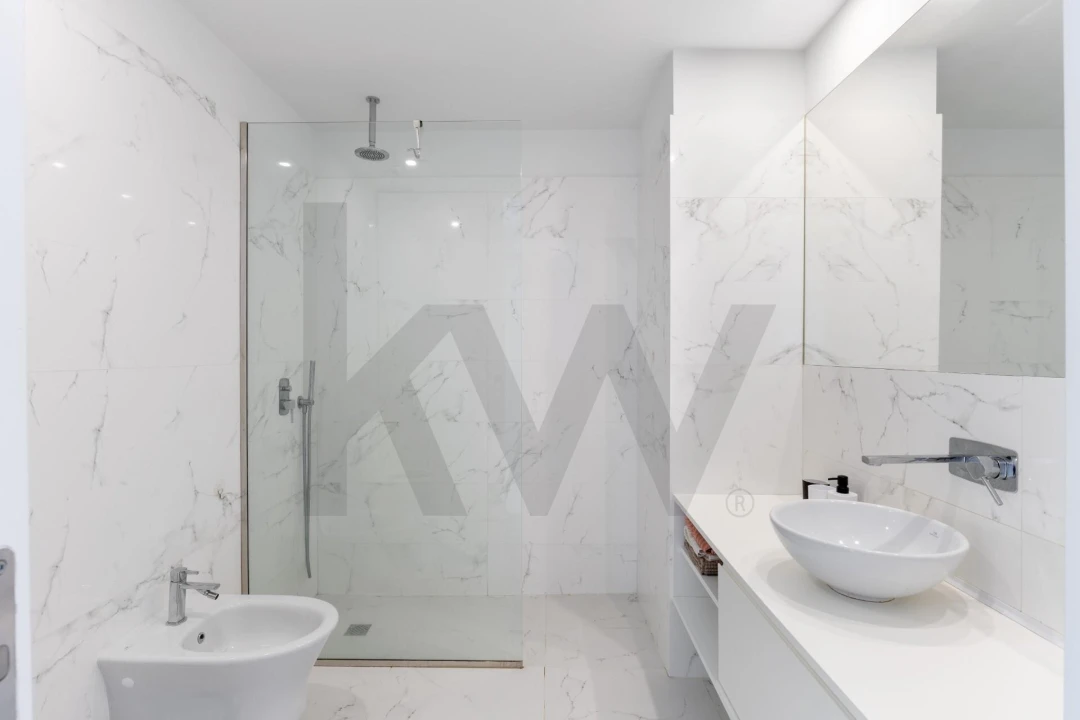 Apartamento T1 para Arrendamento em Lordelo do Ouro e Massarelos Foto 7
