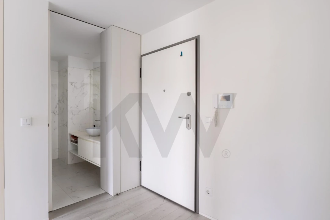 Apartamento T1 para Arrendamento em Lordelo do Ouro e Massarelos Foto 8