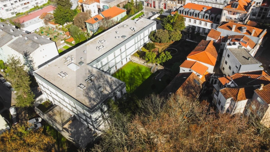 Apartamento T1 para Arrendamento em Lordelo do Ouro e Massarelos Foto 24