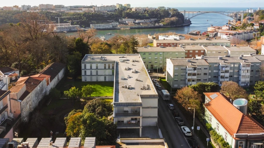Apartamento T1 para Arrendamento em Lordelo do Ouro e Massarelos Foto 22