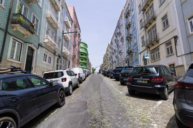 Apartamento T3 para Venda em Santo António Foto 24
