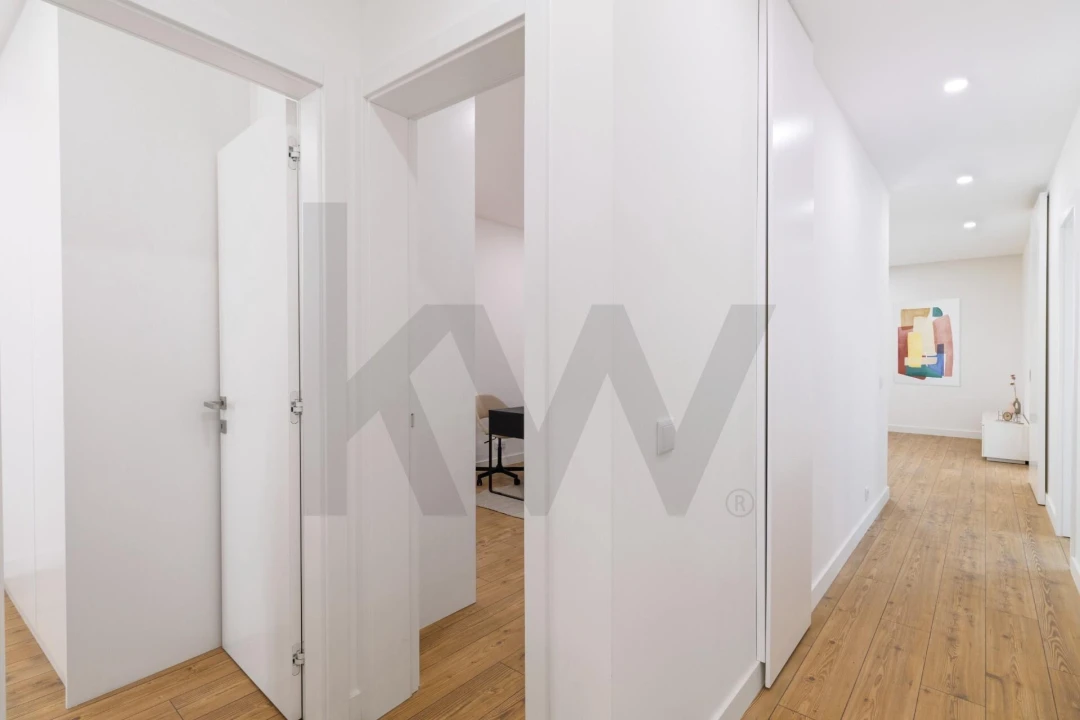 Apartamento T3 para Venda em Santo António Foto 8
